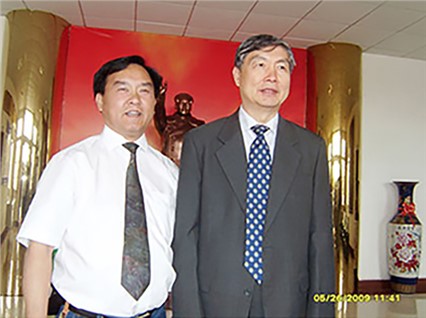 中國工程院院士、華中科大校長李培根先生視察公司，并與公司簽訂科研合作項目